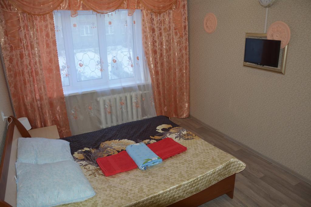 Apartament Novosibirsk Na Ippodromskoy Hotell Exteriör bild